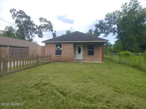 1423 W College Ave, Opelousas, LA 70570
