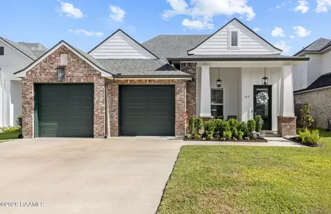 119 Lakes Edge Dr, Broussard, LA 70518