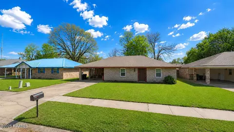 222 Saint James Dr, Lafayette, LA 70506