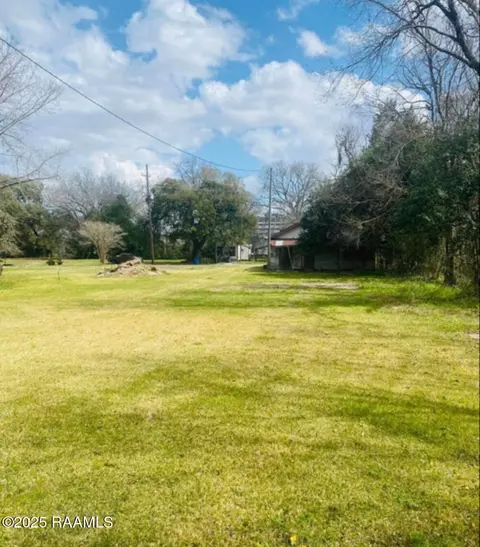 511 W 3rd St, Franklin, LA 70538 photo 2