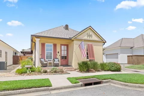 121 Barton Ter, Youngsville, LA 70592