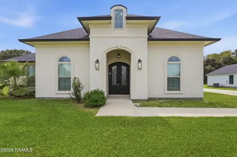 288 Christian Point Rd, Opelousas, LA 70570
