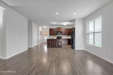 Entry Way - 113 Marshfield Dr, Lafayette, LA 70507 photo 4 of 6