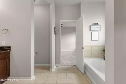 Entry Way - 113 Marshfield Dr, Lafayette, LA 70507 photo 6 of 6