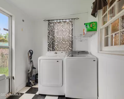 Other - 507 Texas St, Berwick, LA 70342 photo 3 of 5