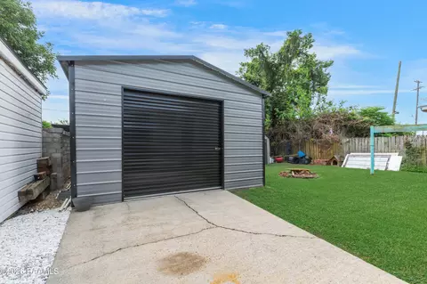 Other - 507 Texas St, Berwick, LA 70342 photo 4 of 5