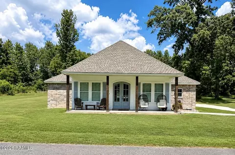 649 Laddie James Cir, Opelousas, LA 70570