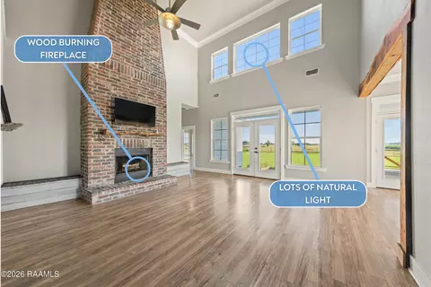 Living - 13234 Gladu Rd, Kaplan, LA 70548 photo 3 of 4