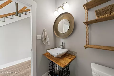 Bath - 13234 Gladu Rd, Kaplan, LA 70548 photo 3 of 5