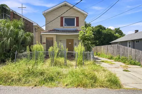 7016 Colapissa St, New Orleans, LA 70125