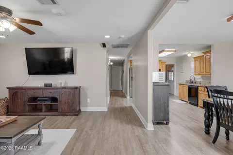 Entry Way - 213 Meda Rd, Duson, LA 70529 photo 1 of 2