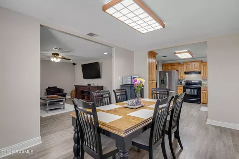 Dining - 213 Meda Rd, Duson, LA 70529 photo 3 of 3