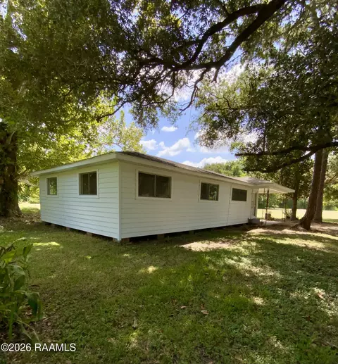 Exterior - 2307 W Willow St, Scott, LA 70583 photo 1 of 3