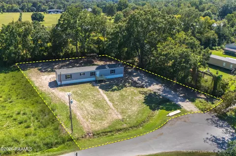 1027 Paradise Cove Rd, Saint Martinville, LA 70582