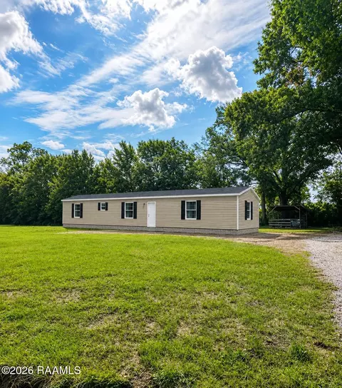 1027 Paradise Cove Rd, Saint Martinville, LA 70582