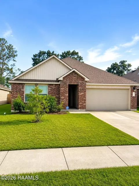 105 Still Lake Dr, Duson, LA 70529