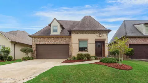 112 Heathwood Dr, Broussard, LA 70518