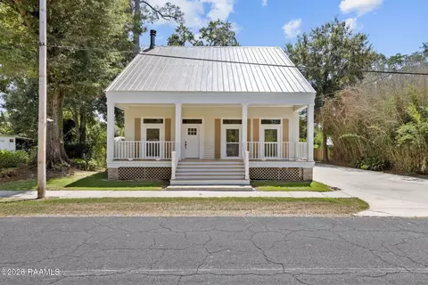 120 N Pinaud St, Saint Martinville, LA 70582