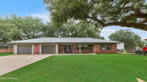 7212 Daspit Rd, New Iberia, LA 70563