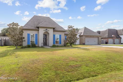 Exterior - 207 Beringer Dr, Duson, LA 70529 photo 3 of 5
