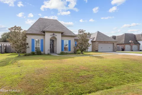 Exterior - 207 Beringer Dr, Duson, LA 70529 photo 2 of 5