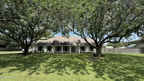 103 Briarfield Dr, Carencro, LA 70520