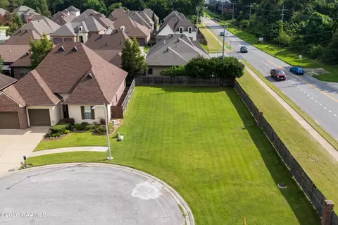 100 Baltimore Ln, Lafayette, LA 70506