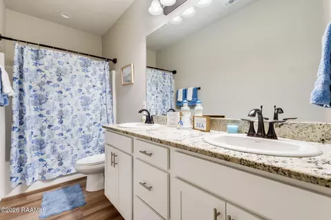 Bath - 311 Stanwell Ave, Duson, LA 70529 photo 2 of 4
