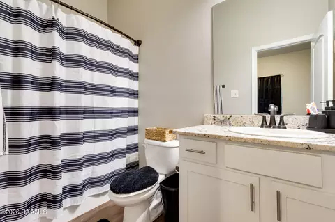 Bath - 311 Stanwell Ave, Duson, LA 70529 photo 1 of 4
