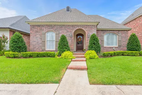 110 Lakeshore, Youngsville, LA 70592