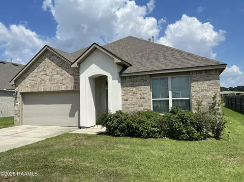 105 Holly Grove Ln, Youngsville, LA 70592
