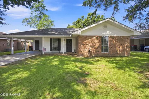 130 Marietta Dr, Youngsville, LA 70592