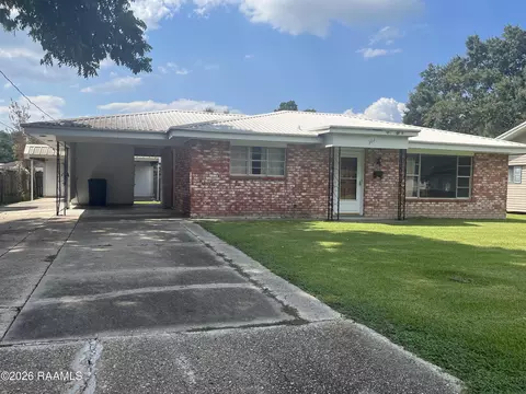 303 Victory Dr, New Iberia, LA 70563