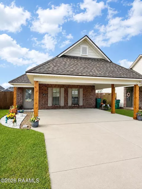 308 Harvest Ln, Abbeville, LA 70510