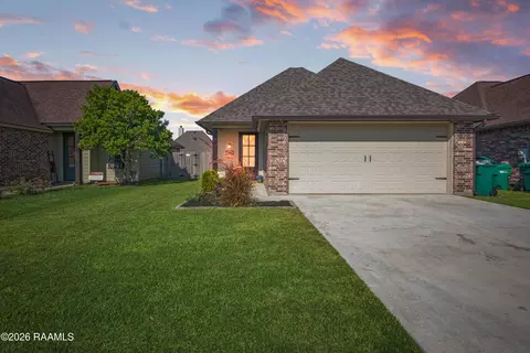105 Adler Pl, Youngsville, LA 70592