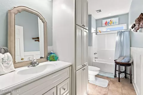 Bath - 221 Pierce Mitchell Rd, Hackberry, LA 70645 photo 1 of 3