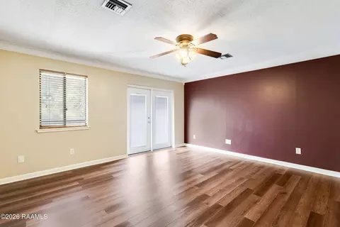 Living - 3500 E Simcoe St #25, Lafayette, LA 70501 photo 3 of 3