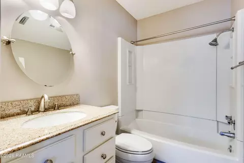 Bath - 3500 E Simcoe St #25, Lafayette, LA 70501 photo 3 of 3