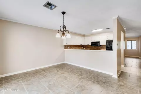 Dining - 3500 E Simcoe St #25, Lafayette, LA 70501 photo 1 of 2