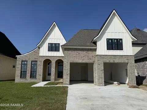 121 Summit Heights Dr, Youngsville, LA 70592