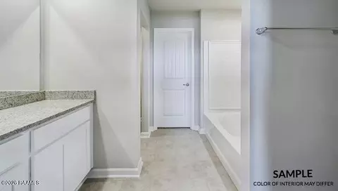 Entry Way - 214 Eagle Heights Dr, Duson, LA 70529 photo 6 of 7