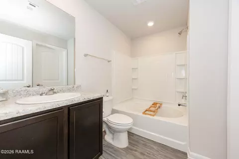 Bath - 18414 Fox Hollow Loop, Hammond, LA 70401 photo 1 of 2