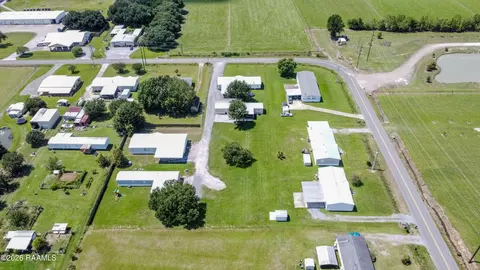 View/Area - 1013 Lagneaux Rd, Duson, LA 70529 photo 5 of 6