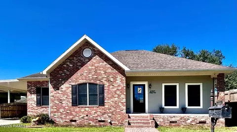 1037 Susan Ct, Morgan City, LA 70380