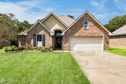 308 Rocky Ridge St, Youngsville, LA 70592