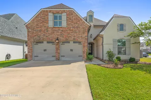 200 Santander Dr, Youngsville, LA 70592