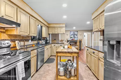 Kitchen - 225 Bernard St, Eunice, LA 70535 photo 3 of 4