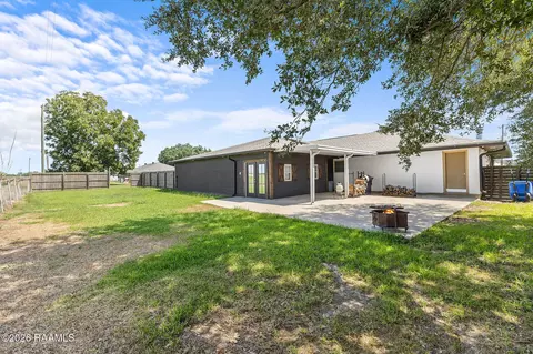 Exterior - 225 Bernard St, Eunice, LA 70535 photo 2 of 5