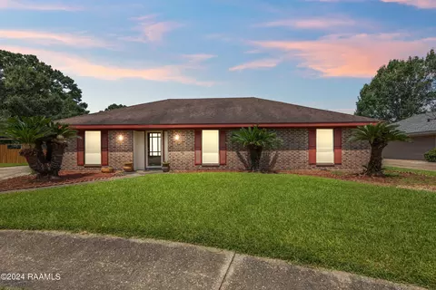 322 S Philo Dr, Lafayette, LA 70506