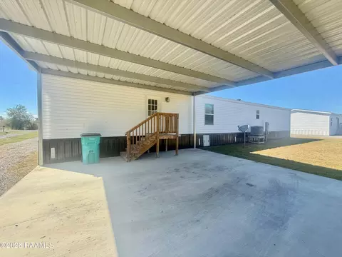 Exterior - 126 Bearb Rd, Sunset, LA 70584 photo 3 of 5
